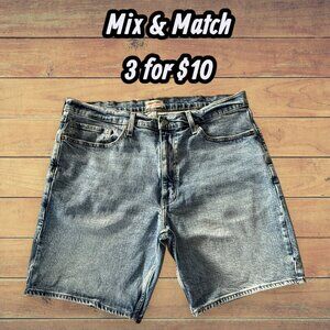 Levis Mens Signature Medium Wash Denim 10 inch Tradition Blue Jean Shorts